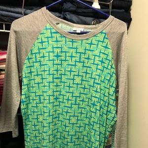 EUC LuLaRoe Randy Tee Size Medium